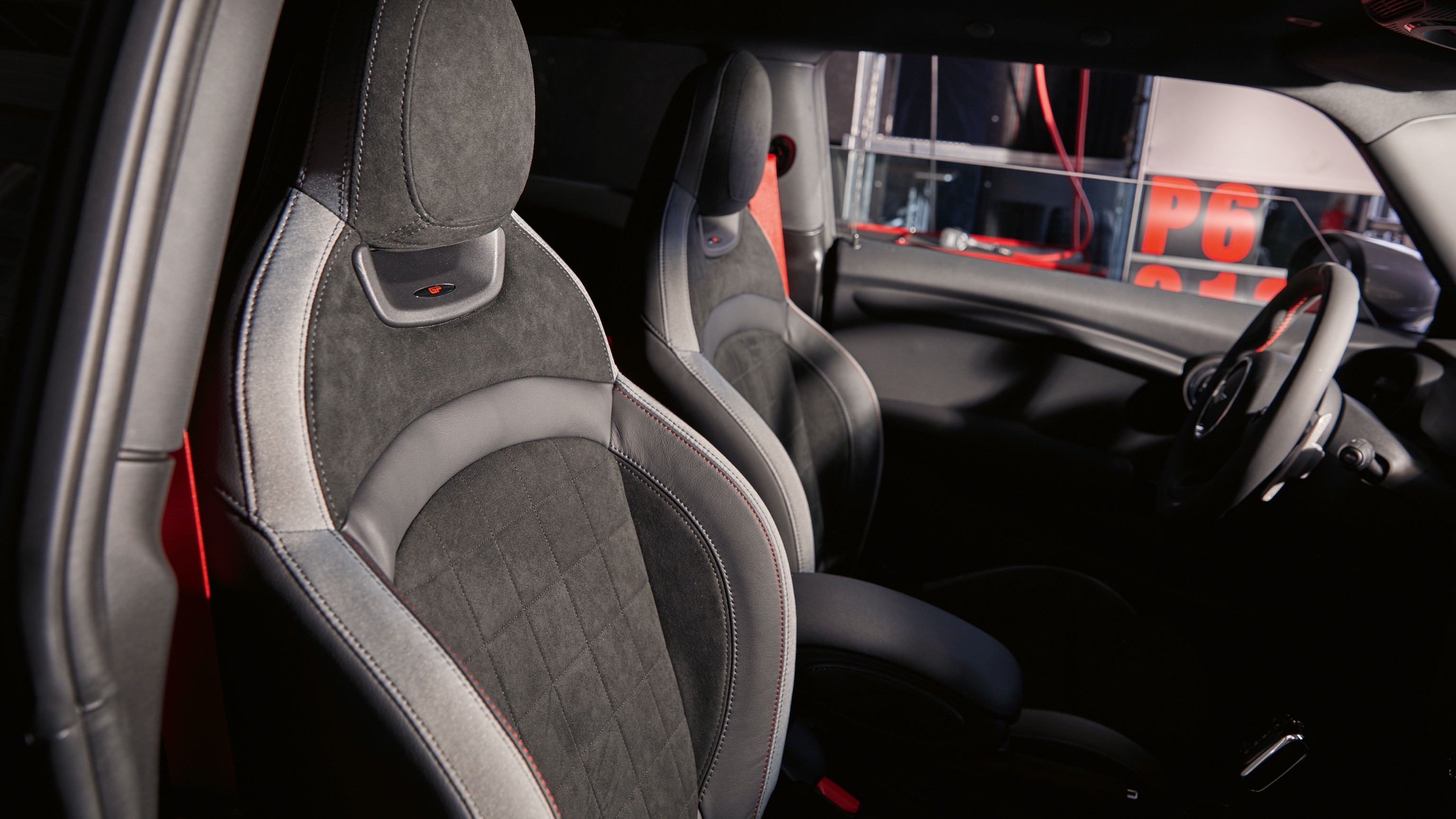 MINI John Cooper Works GP – сидіння – підголівник MINI John Cooper Works GP – сидіння – підголівник